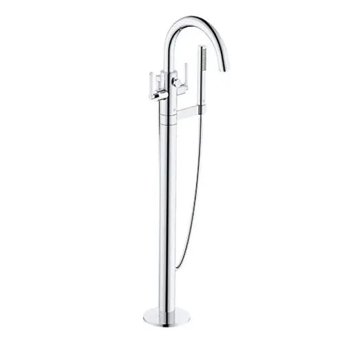 Freistehende Armatur in chrom für Badewannen, mit einem langen, geschwungenen Auslauf und Handbrause, hergestellt von Kludi.